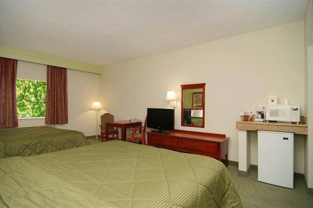 Econo Lodge Inn & Suites East Houston I-10 Extérieur photo