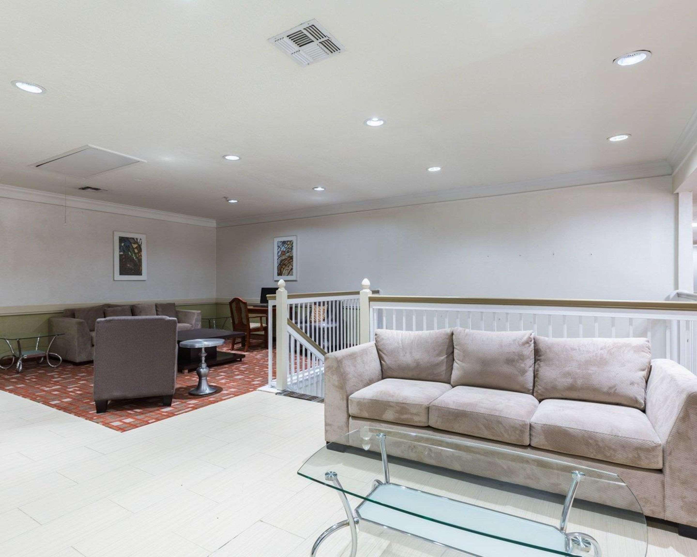 Econo Lodge Inn & Suites East Houston I-10 Extérieur photo